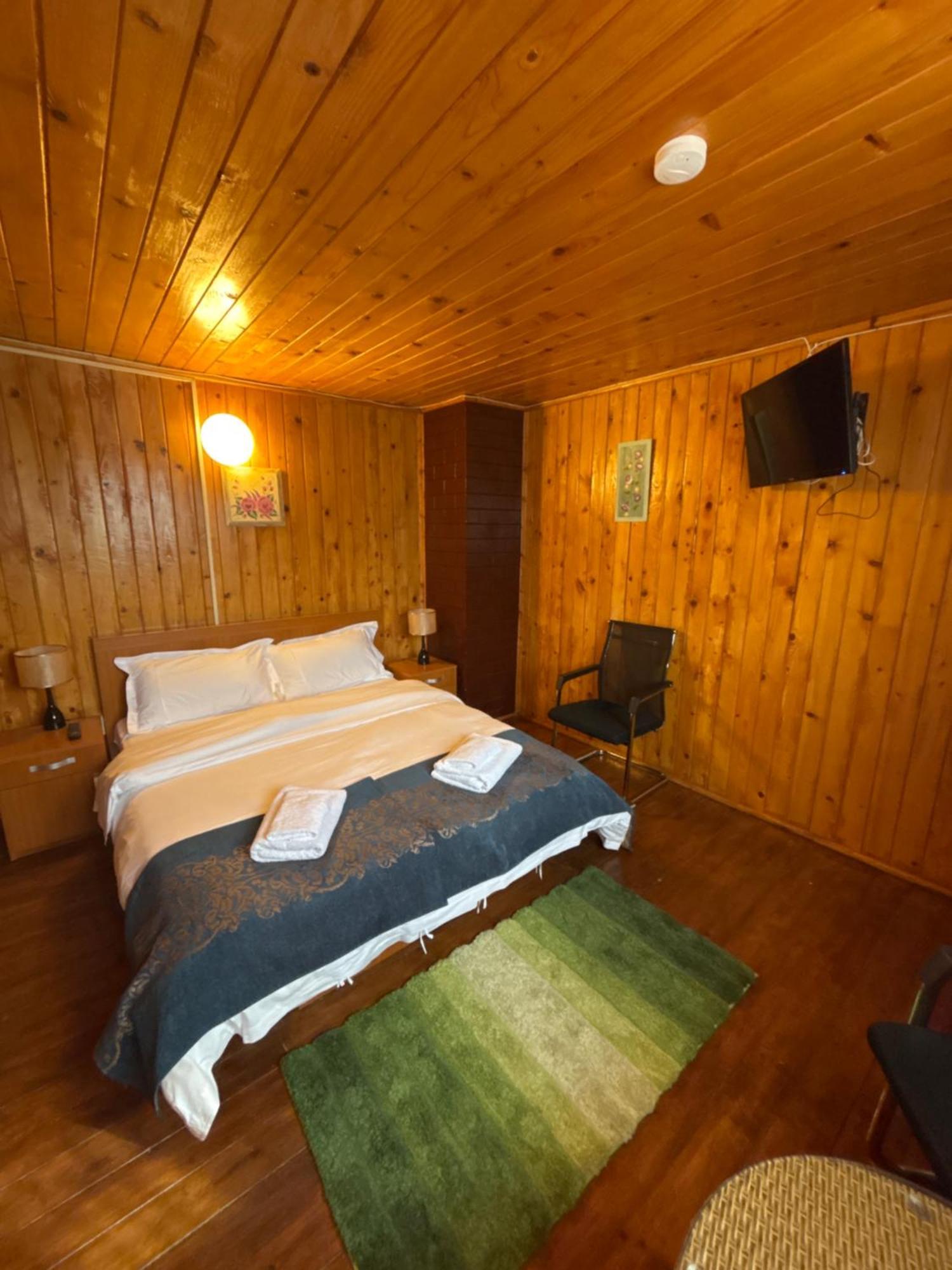 Villa Bravo Breaza Eksteriør bilde