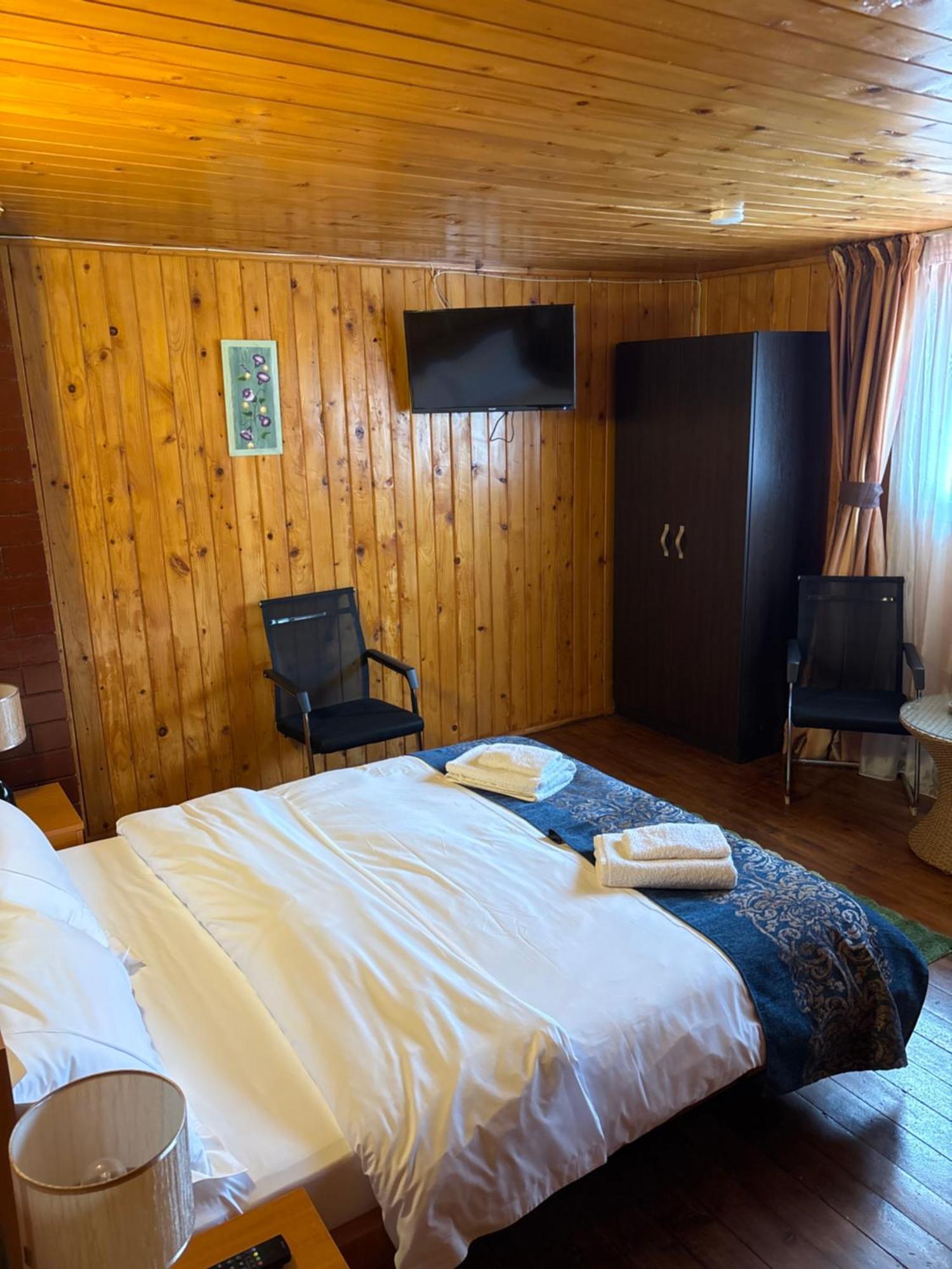 Villa Bravo Breaza Eksteriør bilde