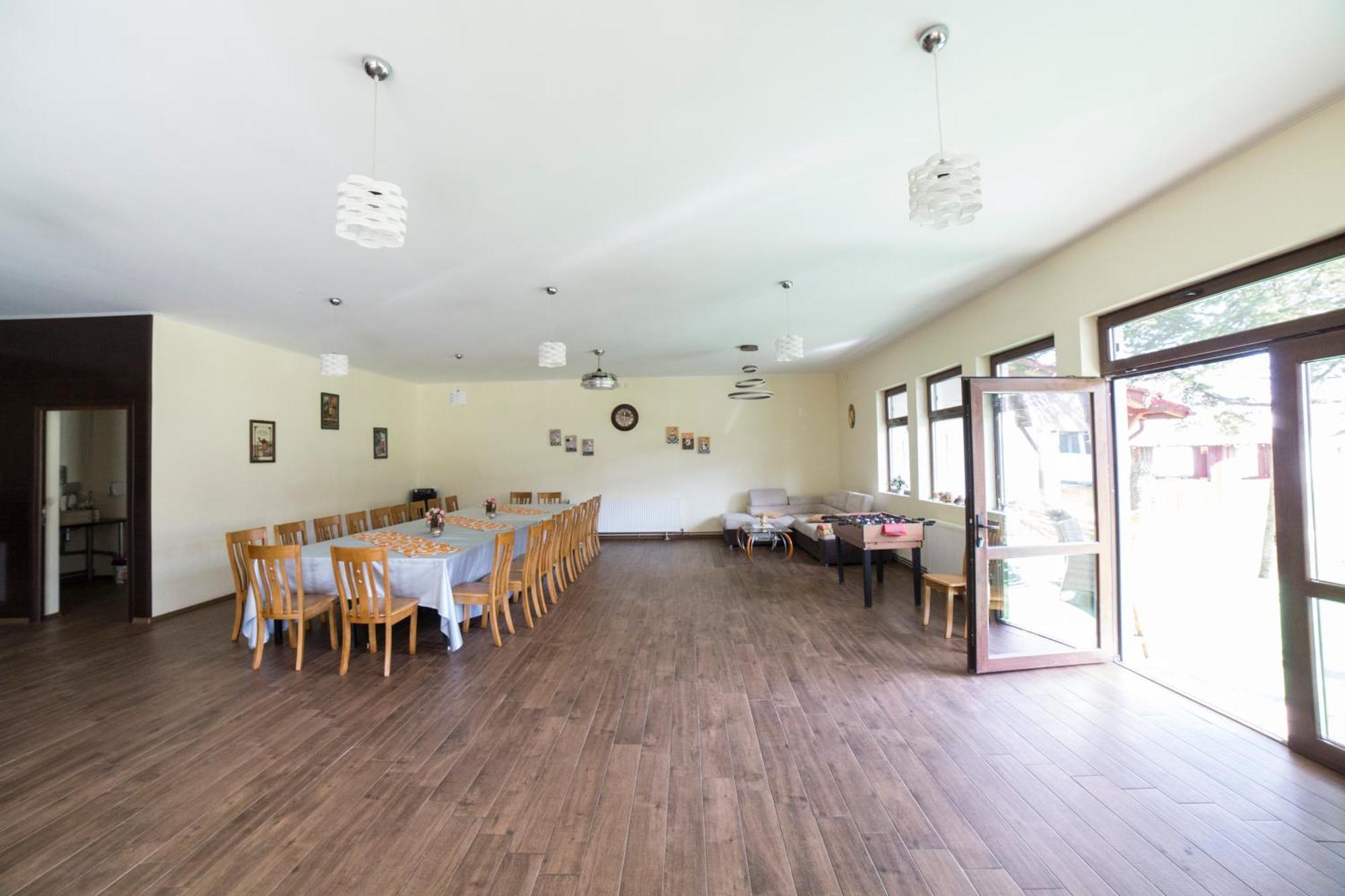 Villa Bravo Breaza Eksteriør bilde