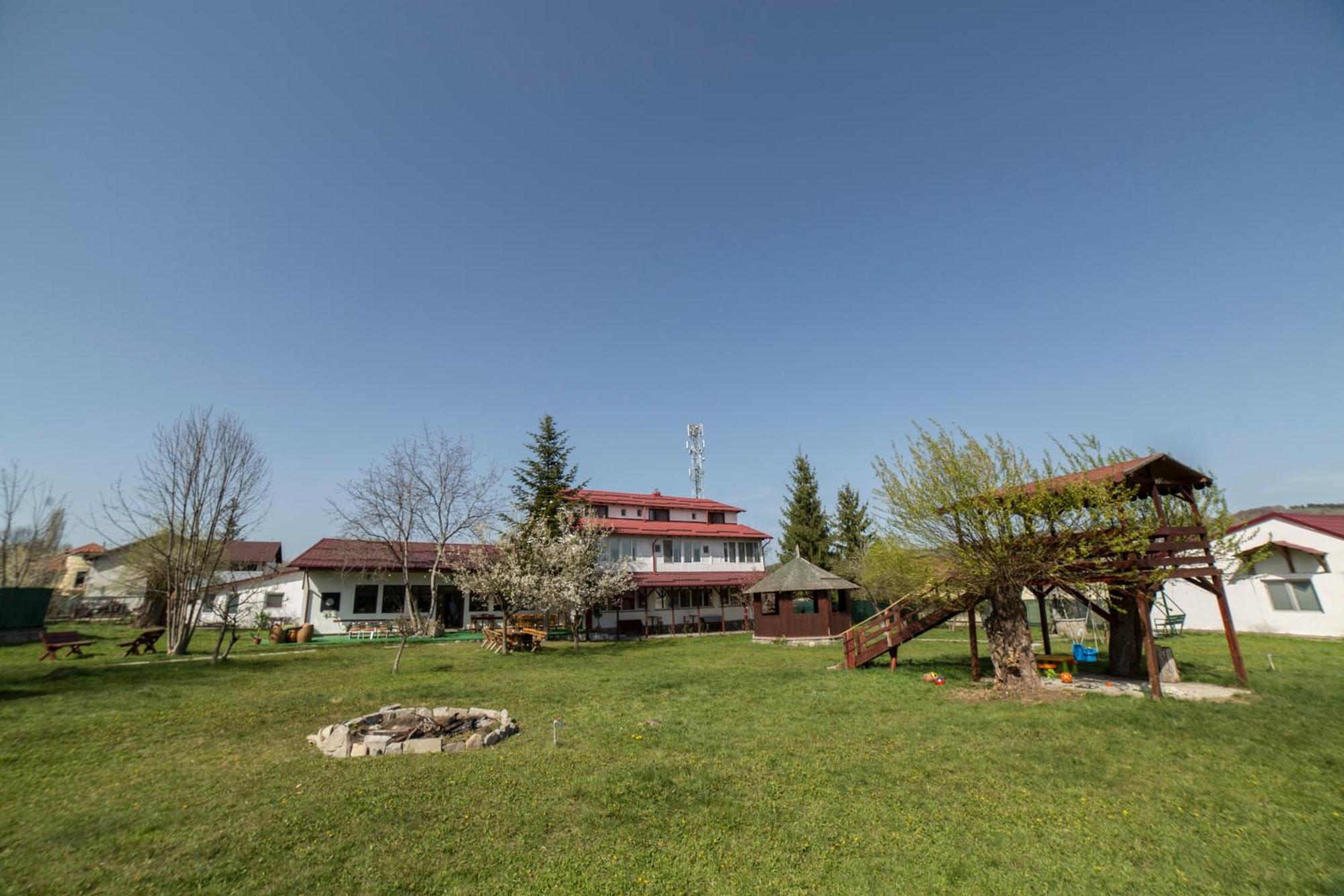 Villa Bravo Breaza Eksteriør bilde