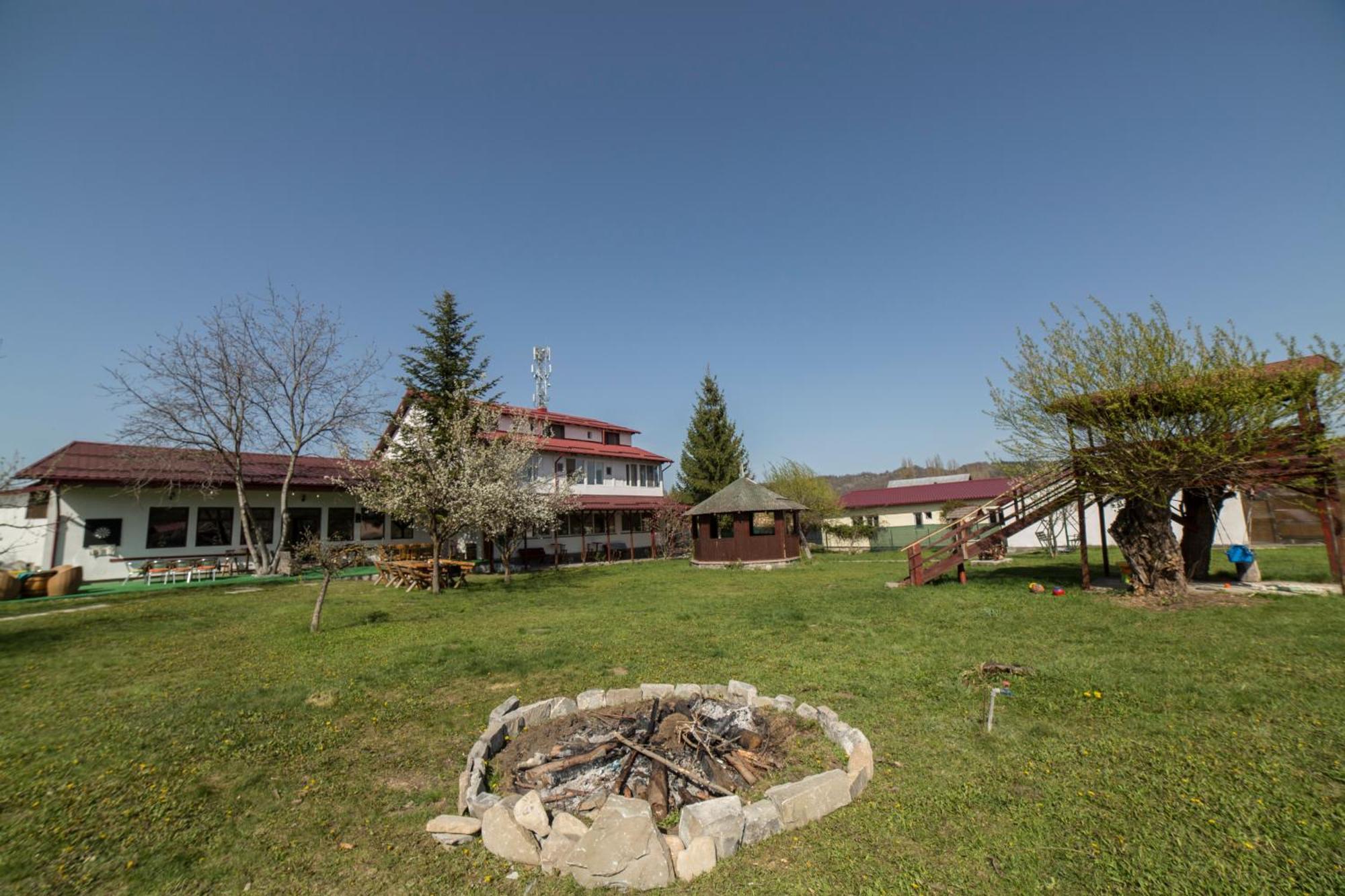 Villa Bravo Breaza Eksteriør bilde